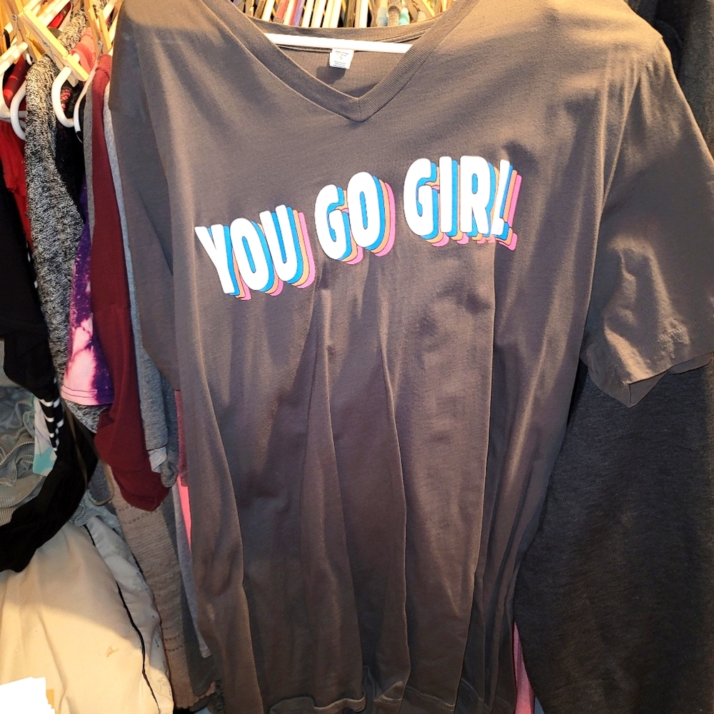 V-neck You Go Girl t-shirt